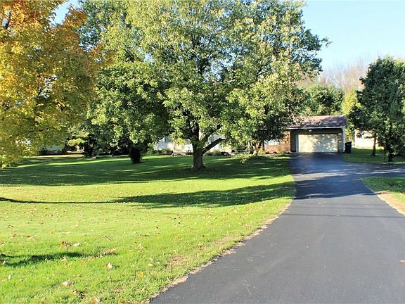 2nd image of 1743 Paddy Ln