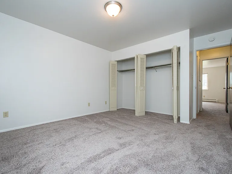 1720 Azalea Ct #7 — Photo 8