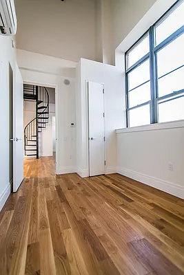 Rented by Nooklyn NYC LLC | media 116