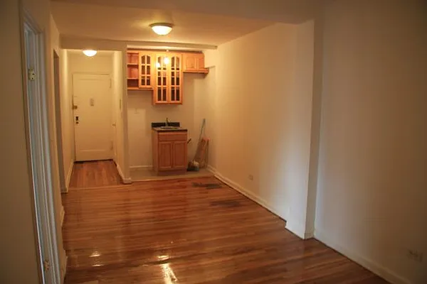 Rented by Lang Realty LLC | media 30