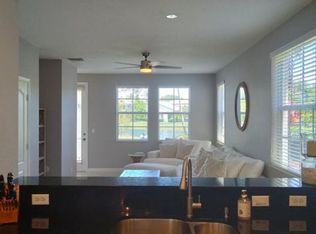 647 Castle Dr, Palm Beach Gardens, FL 33410