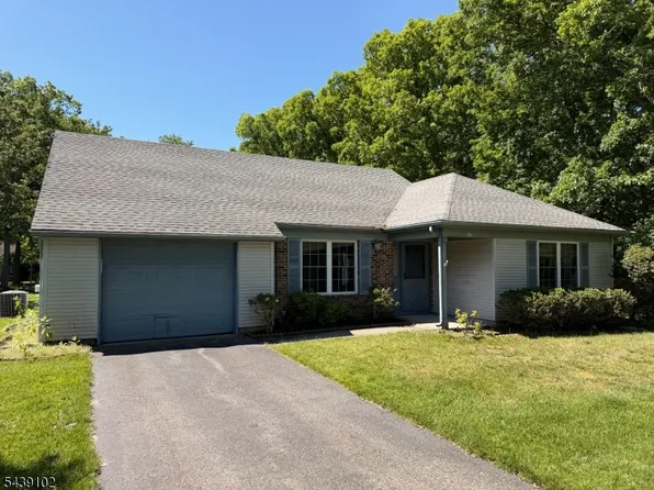 541 Petunia Ln, Manchester Twp., NJ 08759