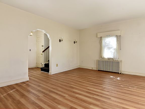 4th image of 69 Onondaga St