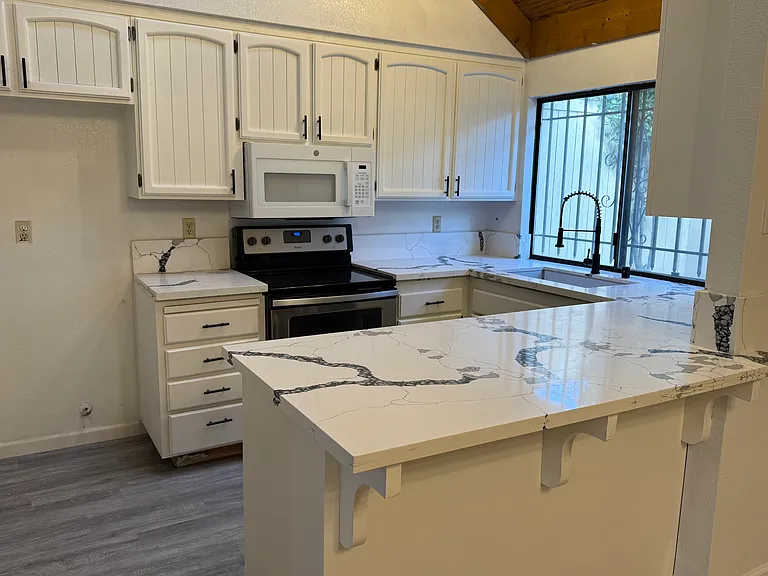 6216 Van Maren Ln — Photo 3