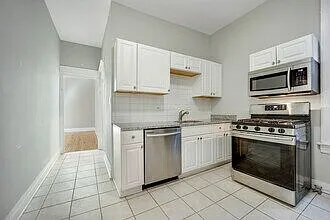 3129-3131 W Augusta Blvd #3131-2R — Photo 1
