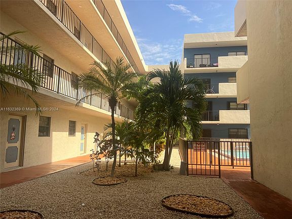 4th image of 1470 W 41st St APT 402