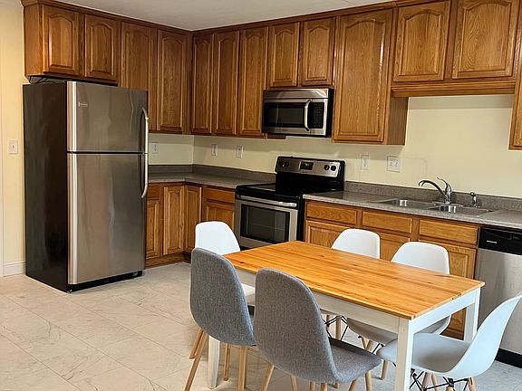 3rd image of 6522 Maywood Ln