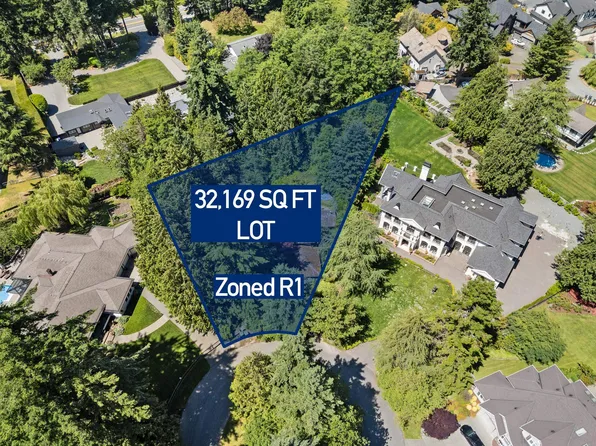 14069 26a Ave, Surrey, BC V4P 2E3