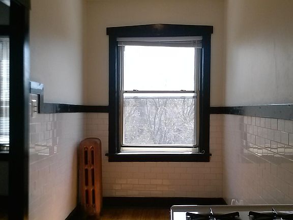 2nd image of 4354 N Elston Ave APT 201