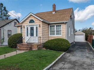 2335 Mitchell Pl, Bellmore, NY 11710
