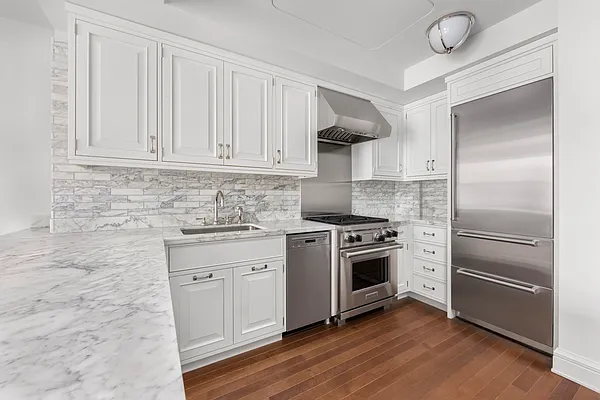 Rented by Douglas Elliman | media 15