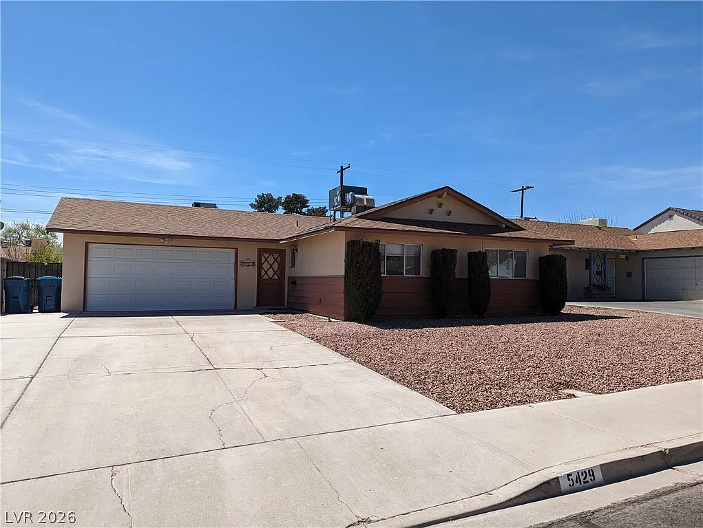 3 bed, 2.0 bath, 1115 sqft, $1,800 — Photo 2