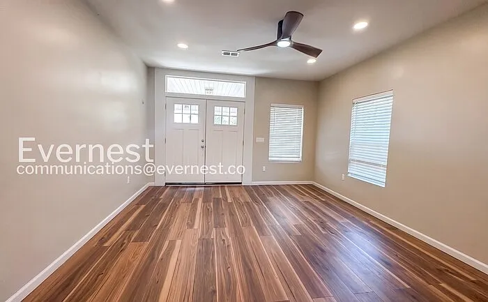 3 bed, 2.0 bath, 1236 sqft, $1,295 — Photo 4