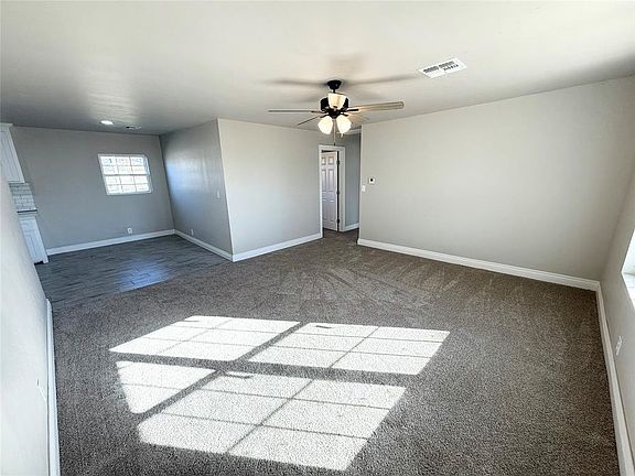 4th image of 509 W Bradford Ave