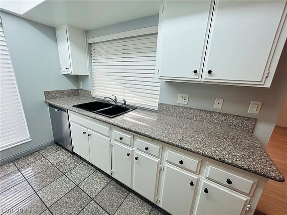 5th image of 1405 Vegas Valley Dr APT 284