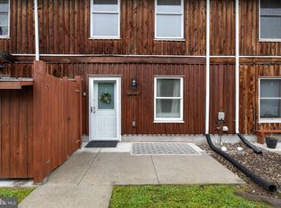 65 Petersburg Ln, Duncannon, PA 17020
