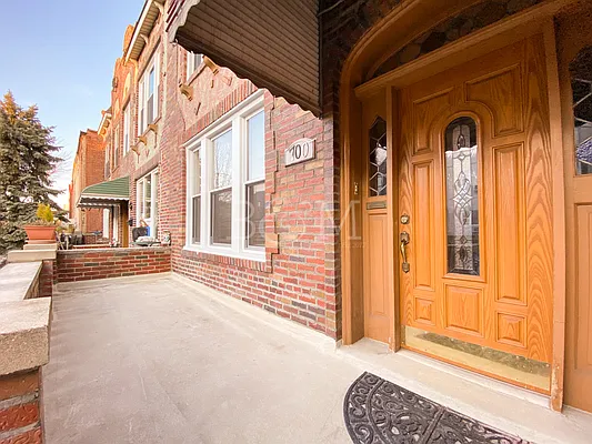 Rented by Brick&Mortar | media 11