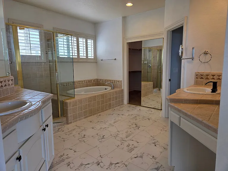 3265 Appian Way — Photo 23