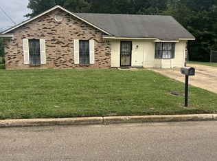 5386 Wynndyke Rd, Jackson, MS 39209