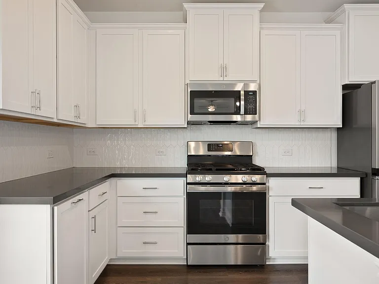2902 Tavern Dr — Photo 13