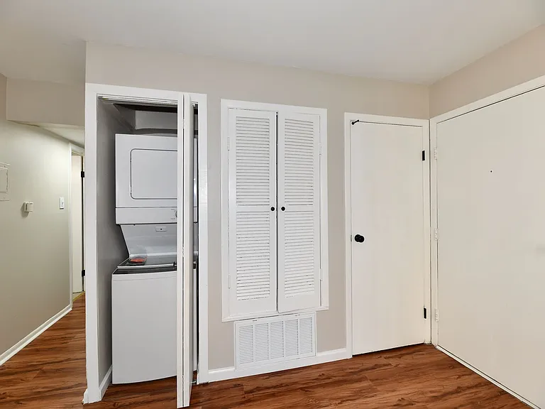 The Cedars Apartment Homes — Photo 40