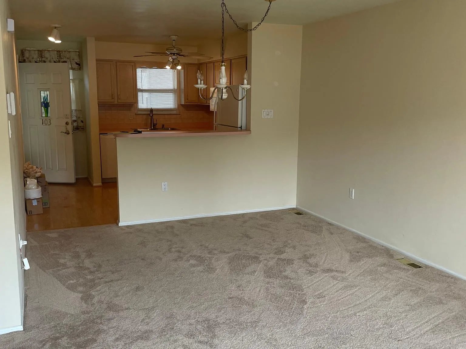 1 bed, 880 sqft, $1,750 — Photo 3