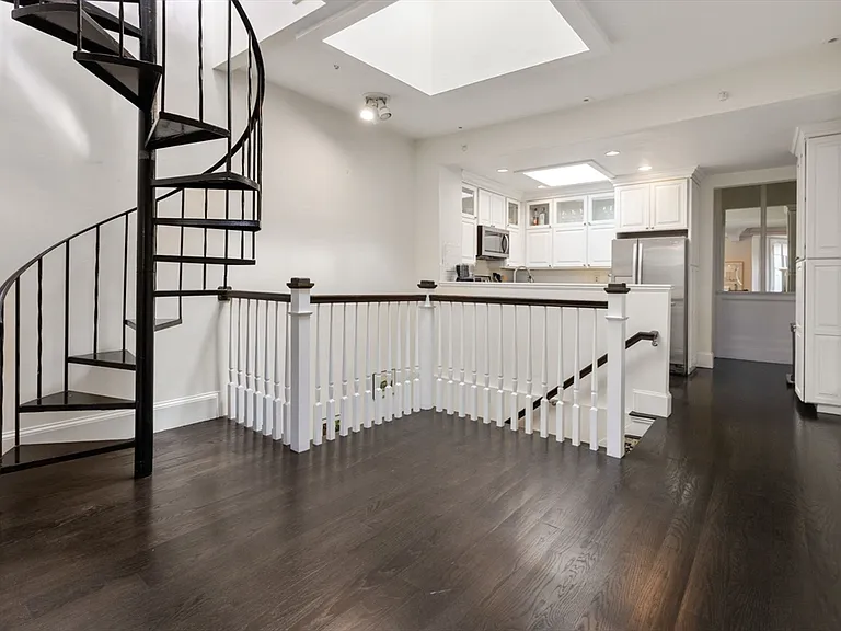 230 Marlborough St #4 — Photo 5