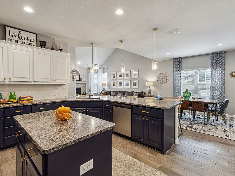 1st image of 2412 Mockingbird Ct