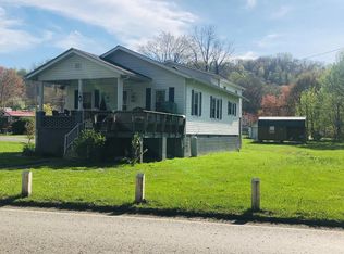 2277 Paint Creek Rd, Mount Hope, WV 25880