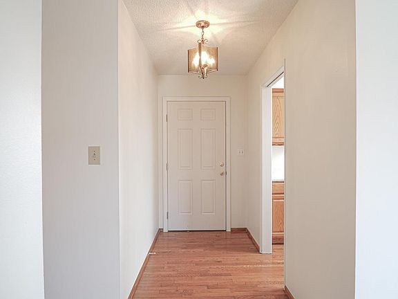 4th image of 4470 Ponderosa Dr