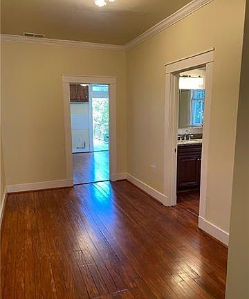 5th image of 4417 Chestnut St APT 3
