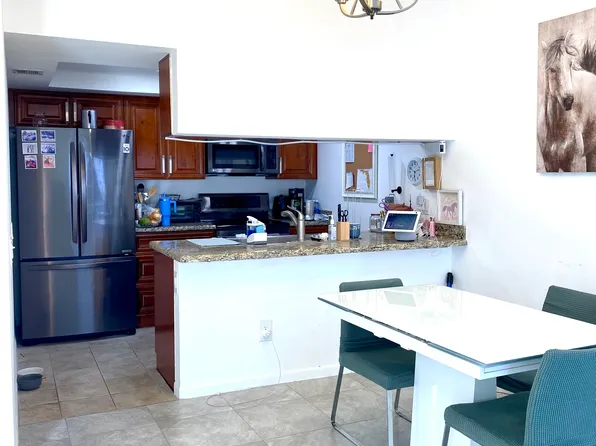 661 Waterside Dr, Hypoluxo, FL 33462