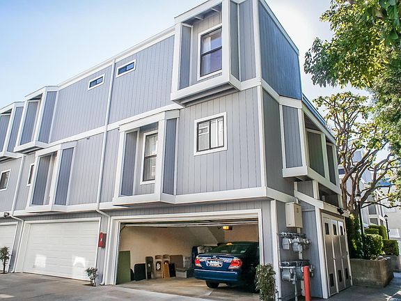 5th image of 109 S Sierra Madre Blvd