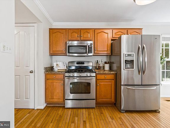 5th image of 1710 Wheyfield Dr