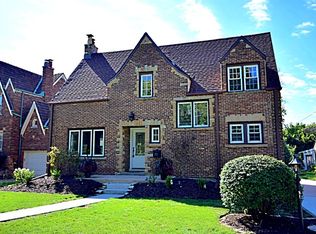 625 Selborne Rd, Riverside, IL 60546