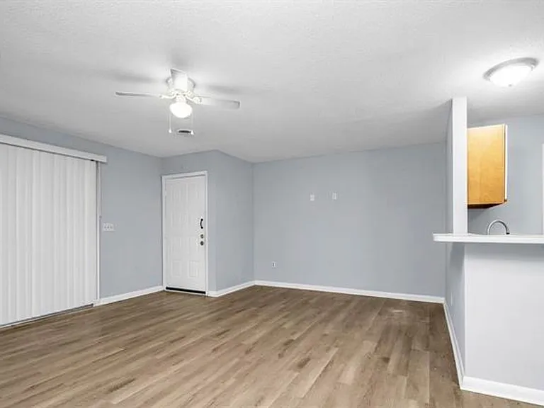 1211 Metze Rd #H4 — Photo 2
