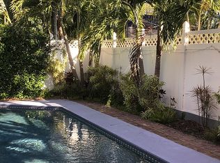 2470 Sunrise Dr SE, Saint Petersburg, FL 33705