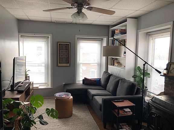 3rd image of 3739 Calumet St Floor 3