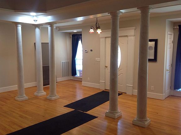 3rd image of 128 Mina St