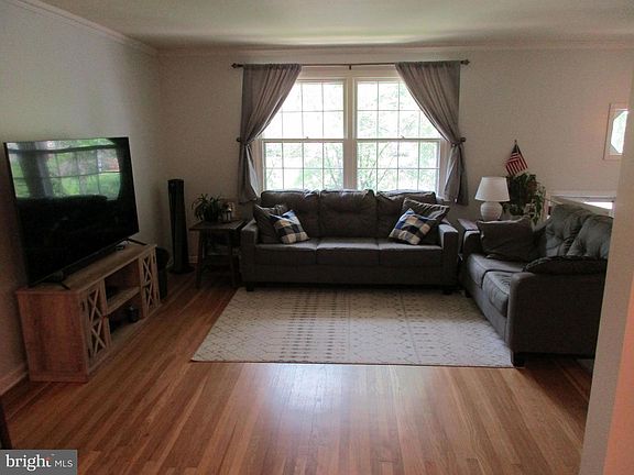 4th image of 2639 Boxwood Dr