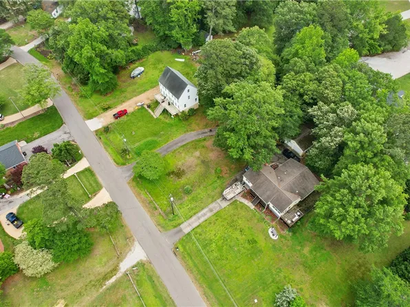 3029 N Riverside Dr, Lanexa, VA 23089