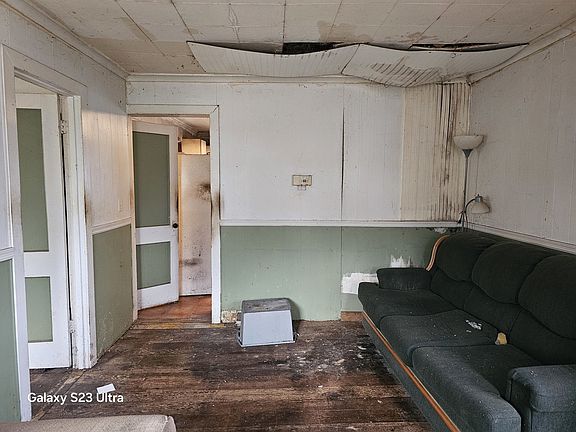 3rd image of 29W334 James Ave