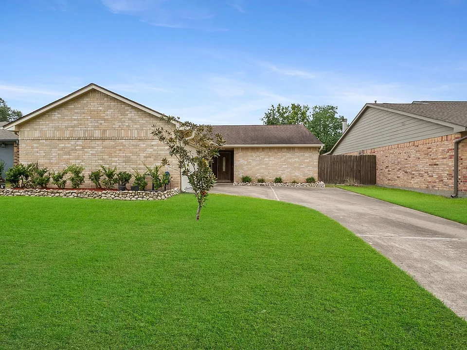 15414 Evergreen Place Dr