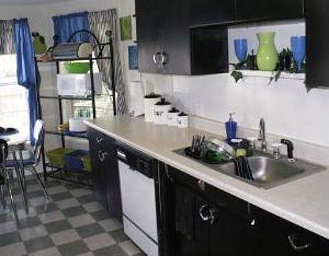 4th image of 5205 Park Ave