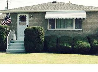 25 Jackie Ln, Depew, NY 14043