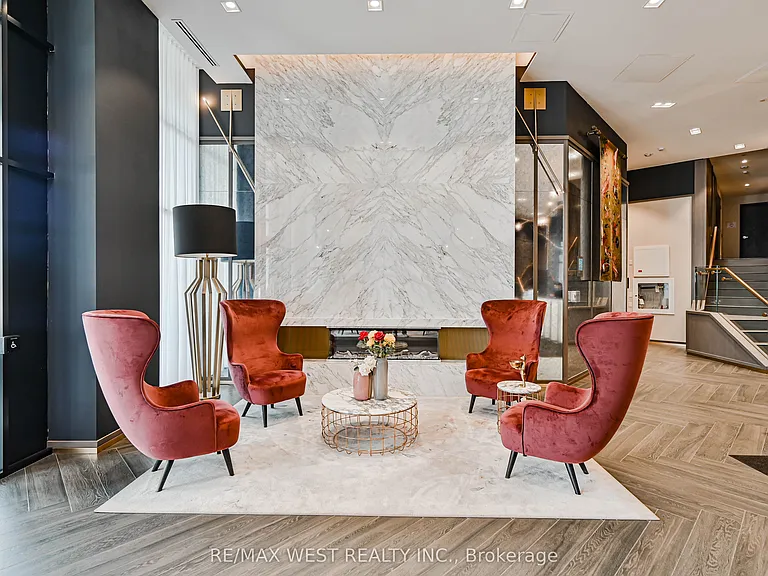 405 Dundas St W #421 — Photo 7