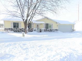 348 Mabel St NW, Comstock Park, MI 49321