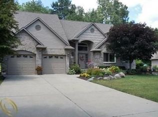 1351 Woodbridge Ln, Wixom, MI