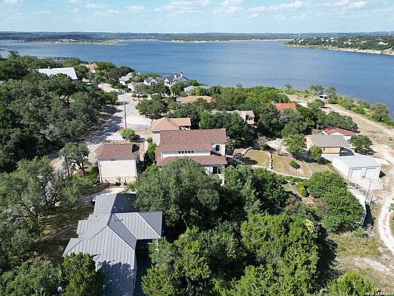 5th image of 1761 Lakeside W