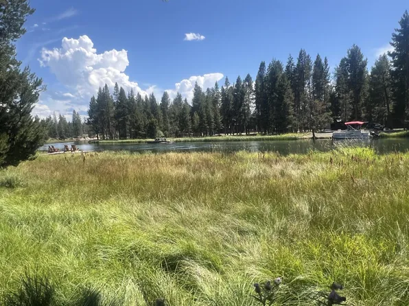 17281 Merganser Dr, Bend, OR 97707